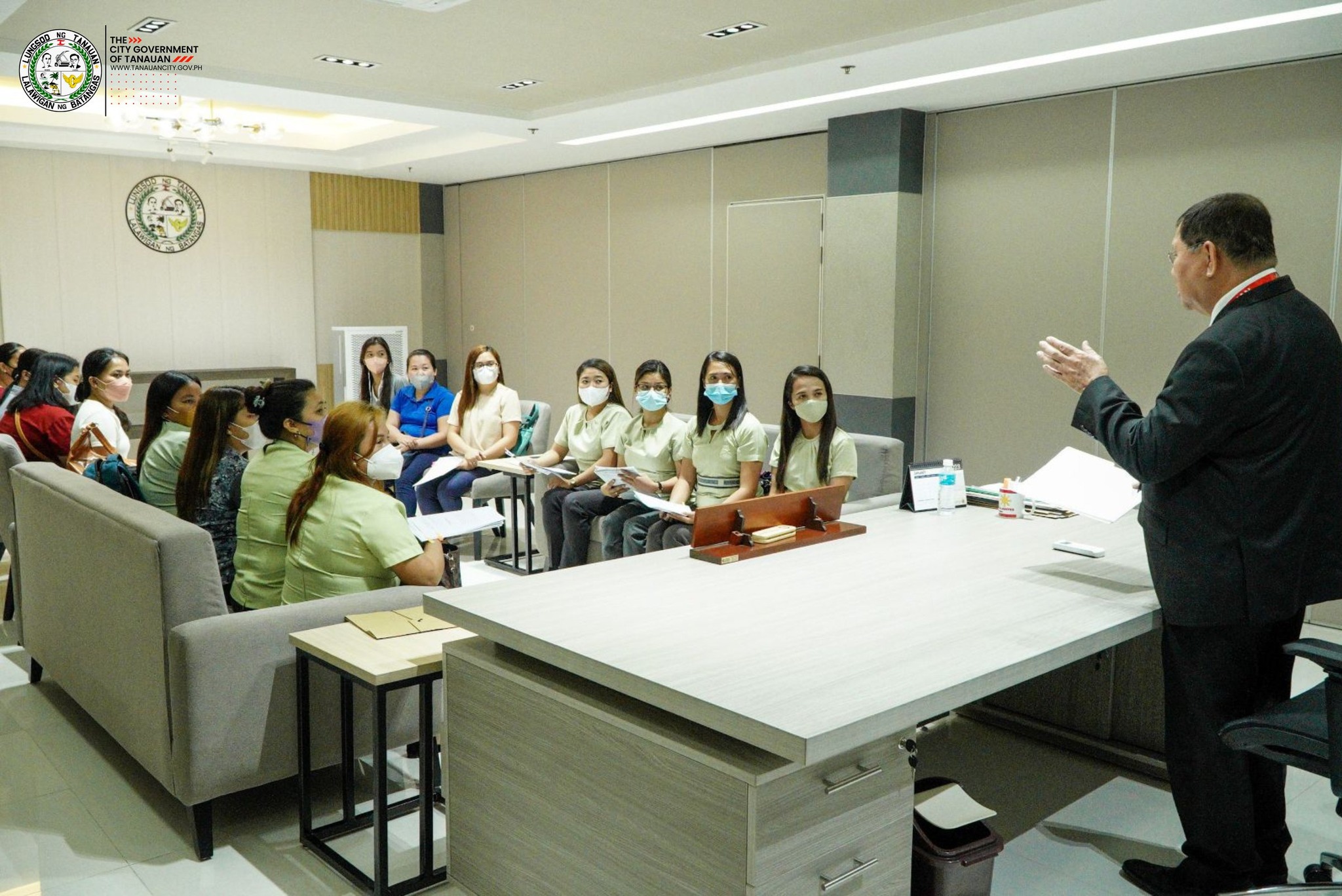 Oathtaking para sa karagdagang Learning Support Aides at mga Promoted na mga Guro, pinangunahan ni Mayor Sonny Perez Collantes