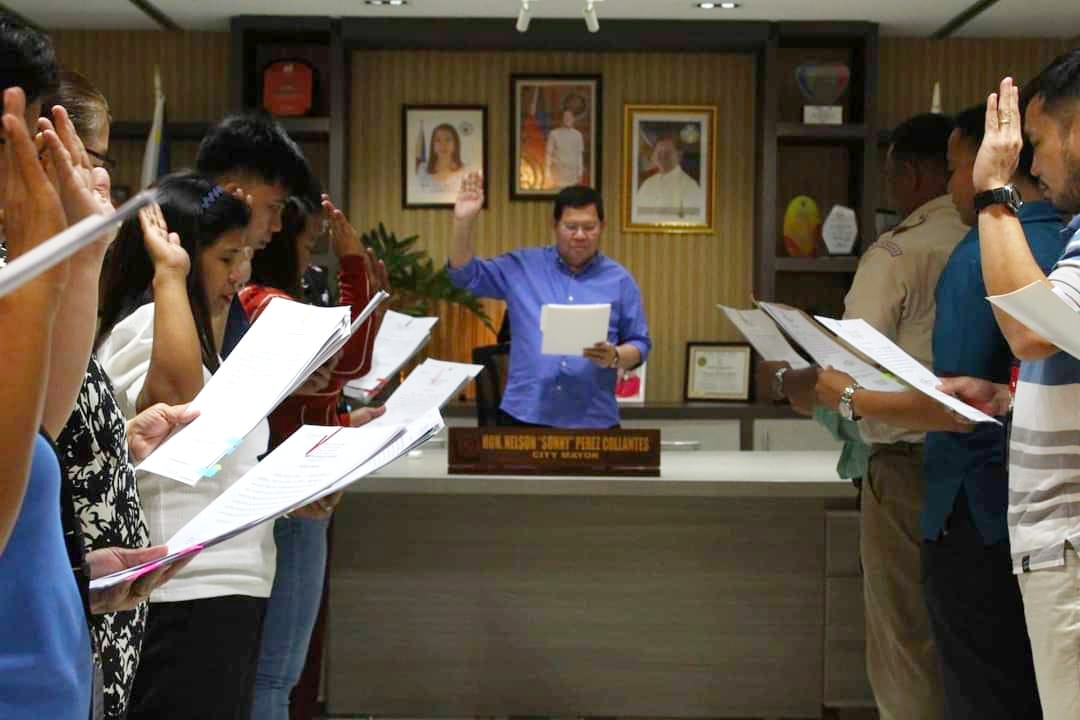 Oathtaking para sa karagdagang Learning Support Aides at mga Promoted na mga Guro