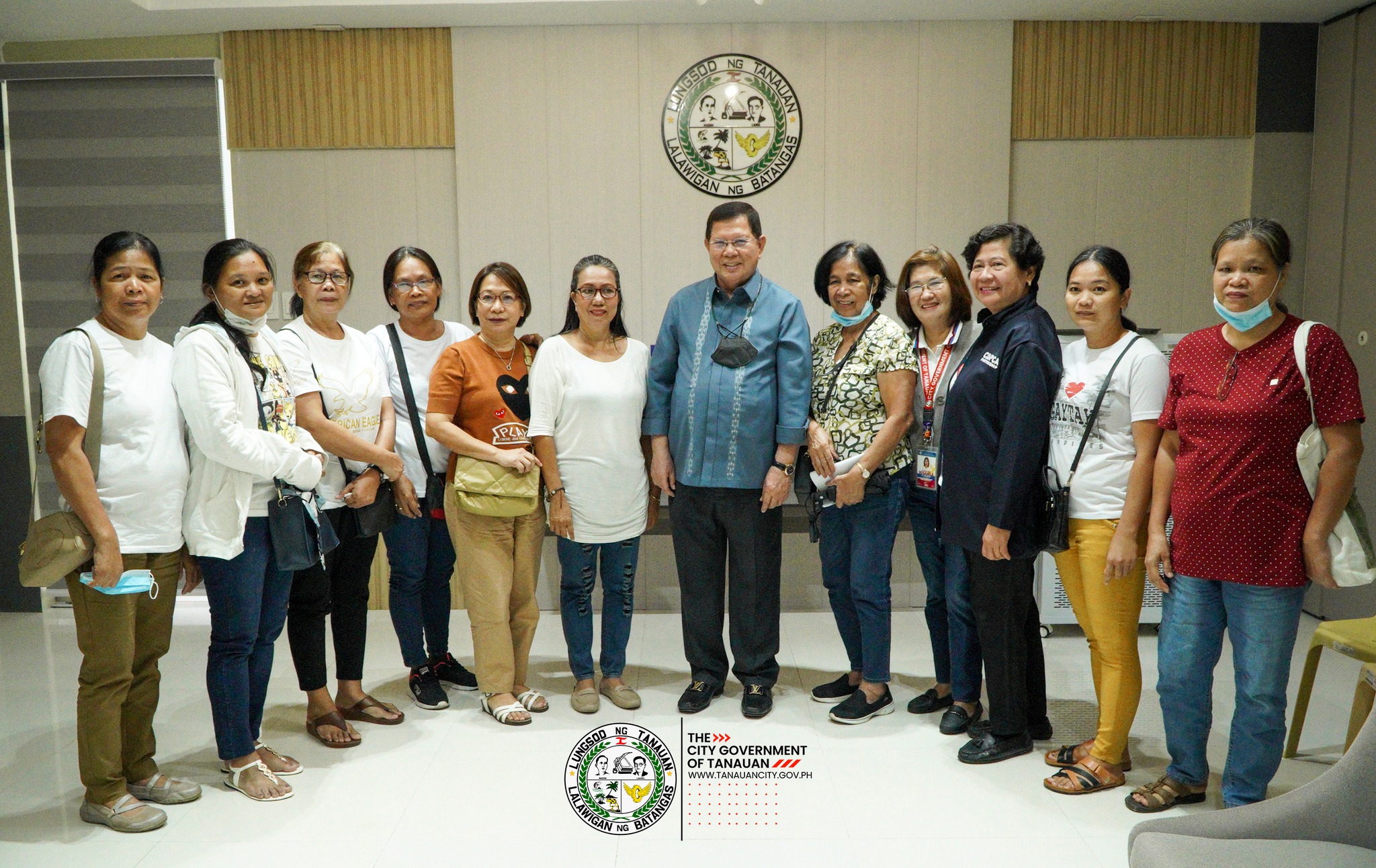 Libreng Training at Makinarya para sa mga mananahing Tanaueña