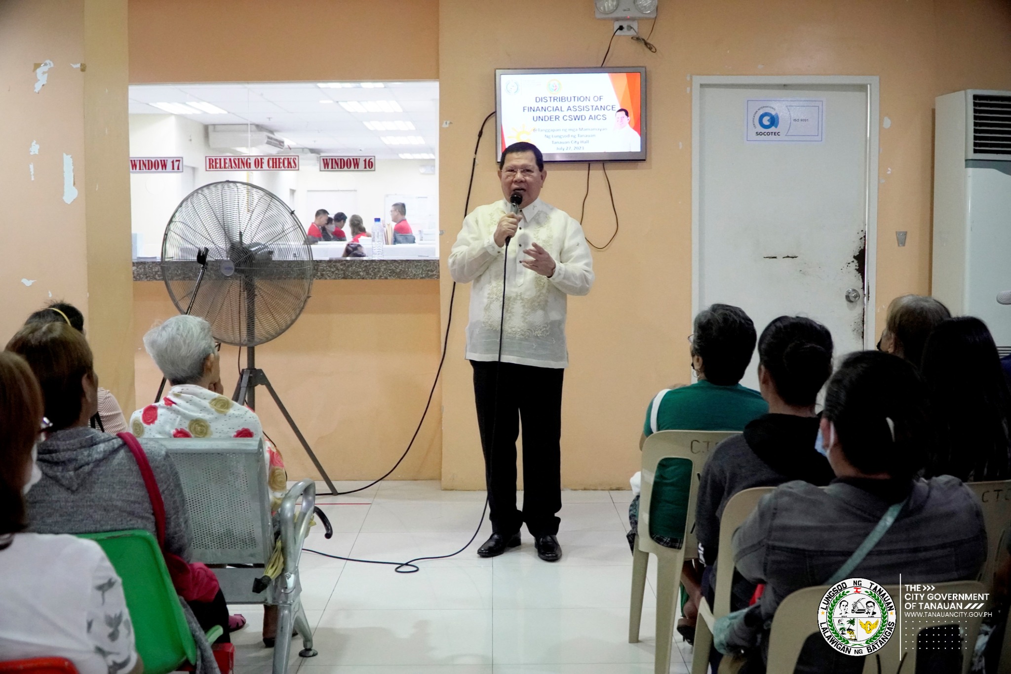 Local AICS para sa mga Tanaueño, ipinamahagi ni Mayor Sonny Perez Collantes!