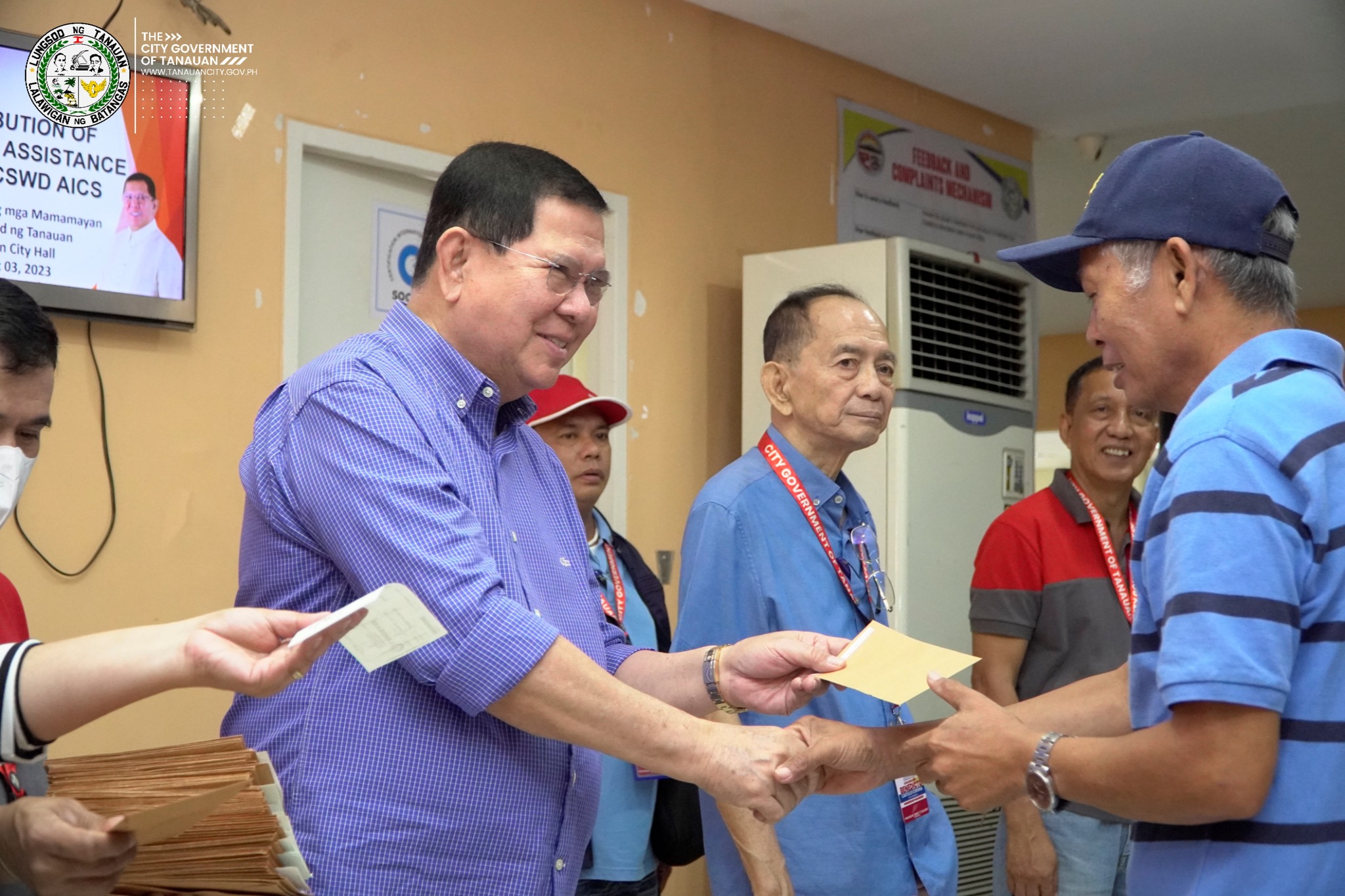 Local AICS para sa mga Tanaueño, ipinamahagi ni Mayor Sonny Perez Collantes!