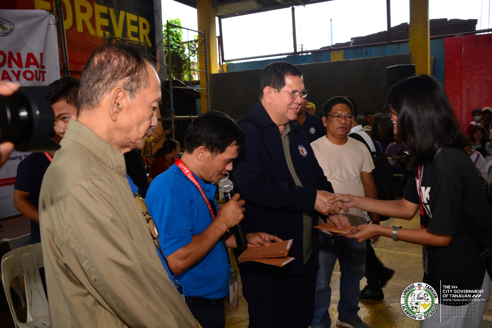 Educational Assistance, ipinamahagi ni Mayor Sonny Perez Collantes ngayong araw!