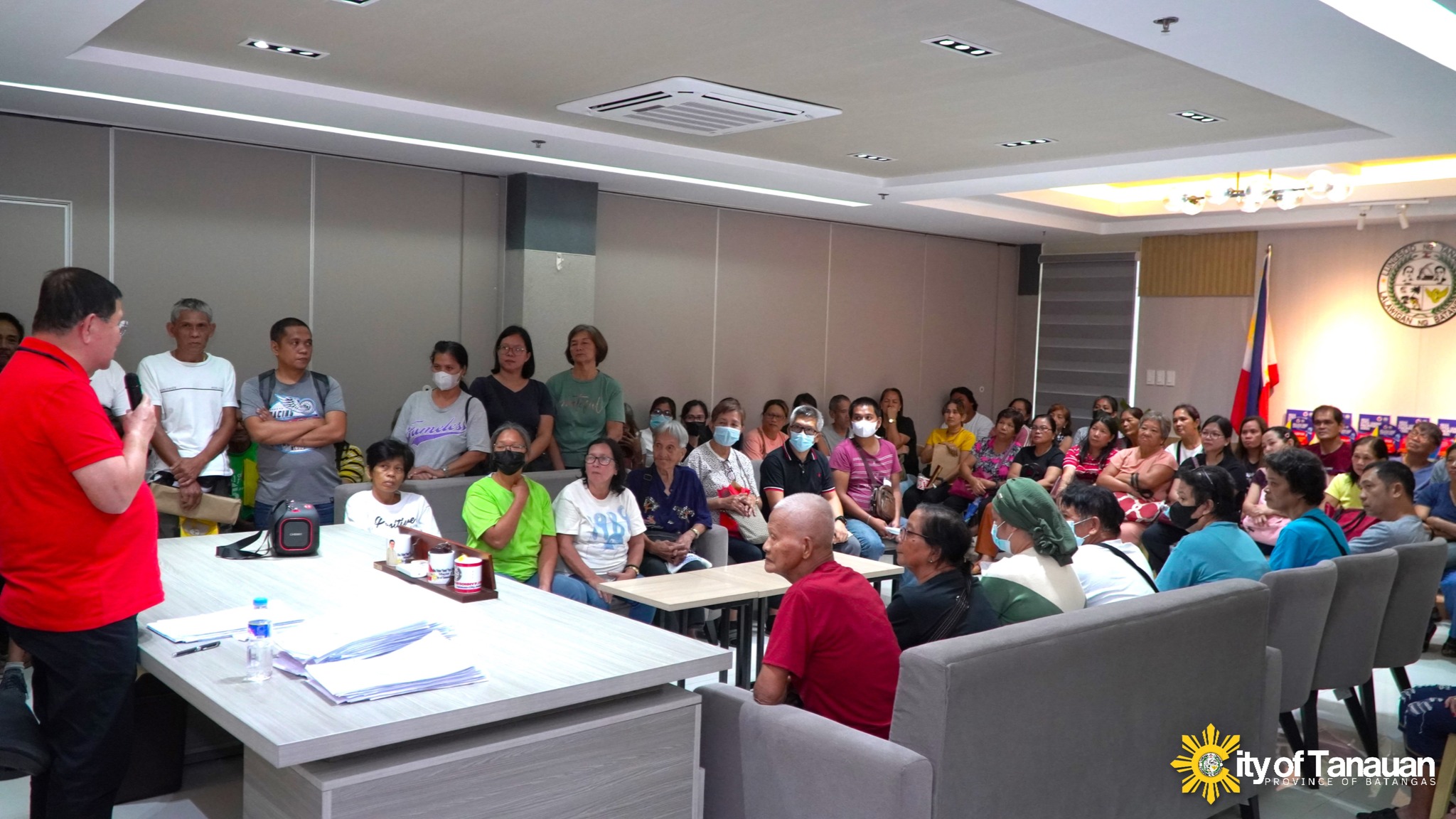 Mayor Sonny nagbigay tulong pinansyal para sa mga Tanaueño