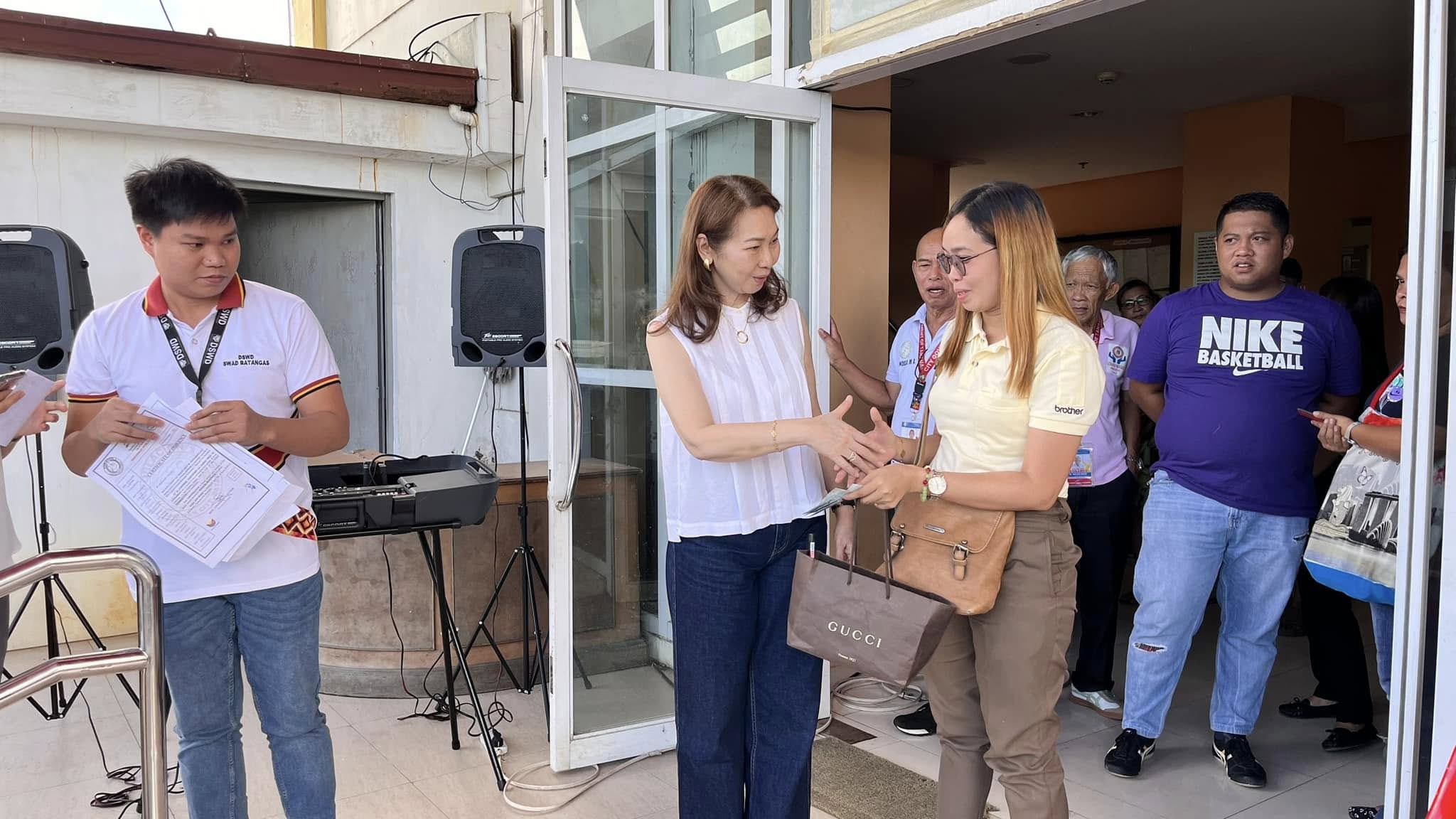 DSWD AICS para sa mga Batangueño!