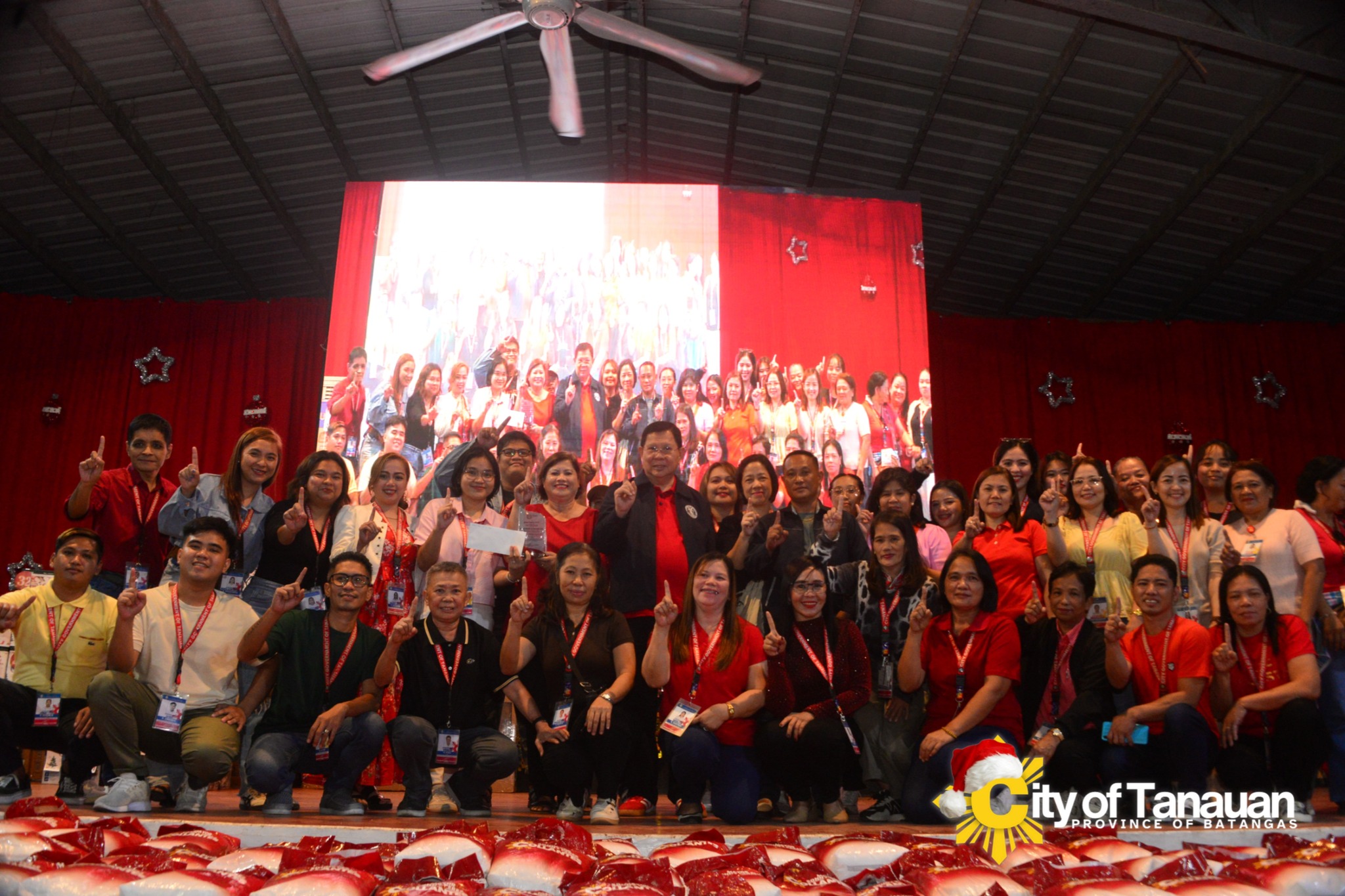 Merry Christmas from City Government of Tanauan!